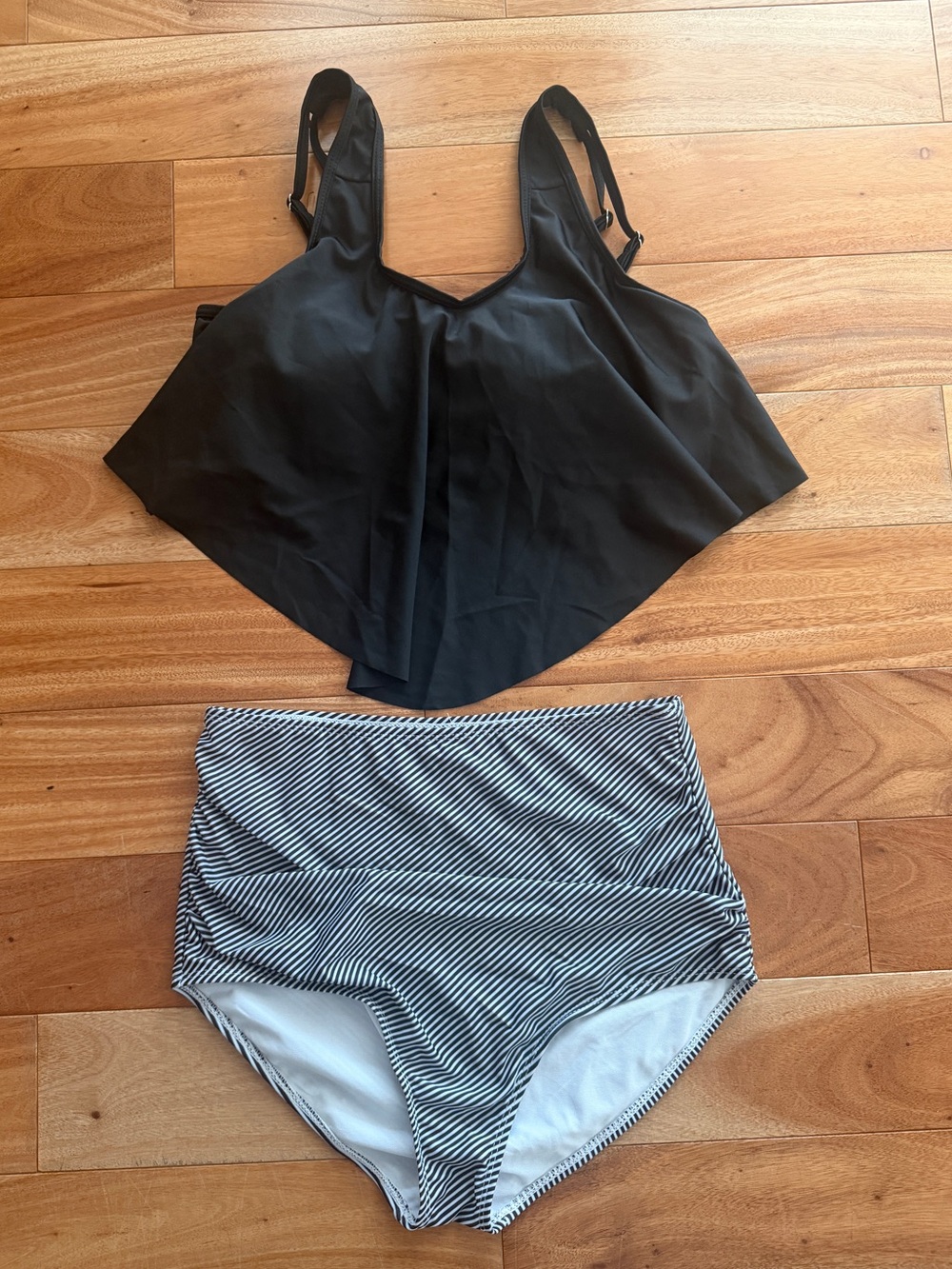 Maternity Two Piece Ruffled Tankini High Waisted Bathing Suit Sz M